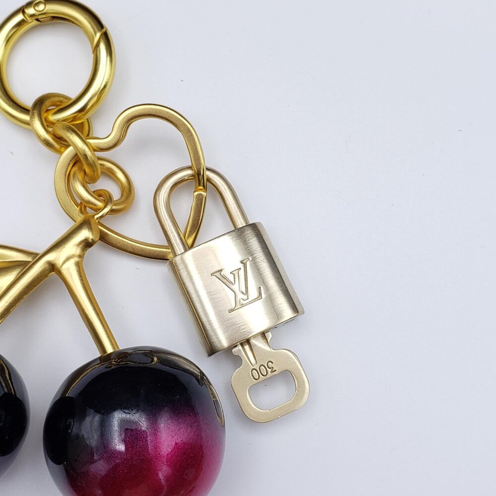 Authentic Louis Vuitton Padlock & Key Gold ✨Unbranded Bag Charm Keychain - Picture 4 of 13